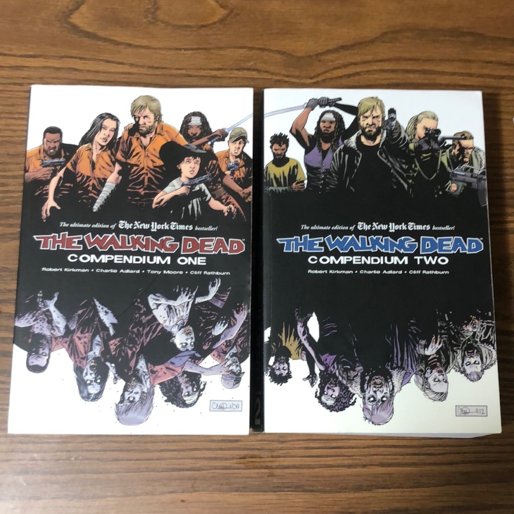 The Walking Dead comic book compendium 1 & 2 bundle